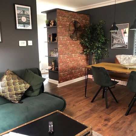 Time Is Now! Beautiful Apartment In York Exterior photo