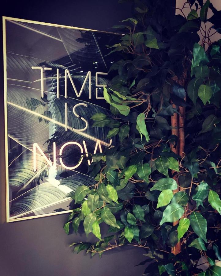 Time Is Now! Beautiful Apartment In York Exterior photo